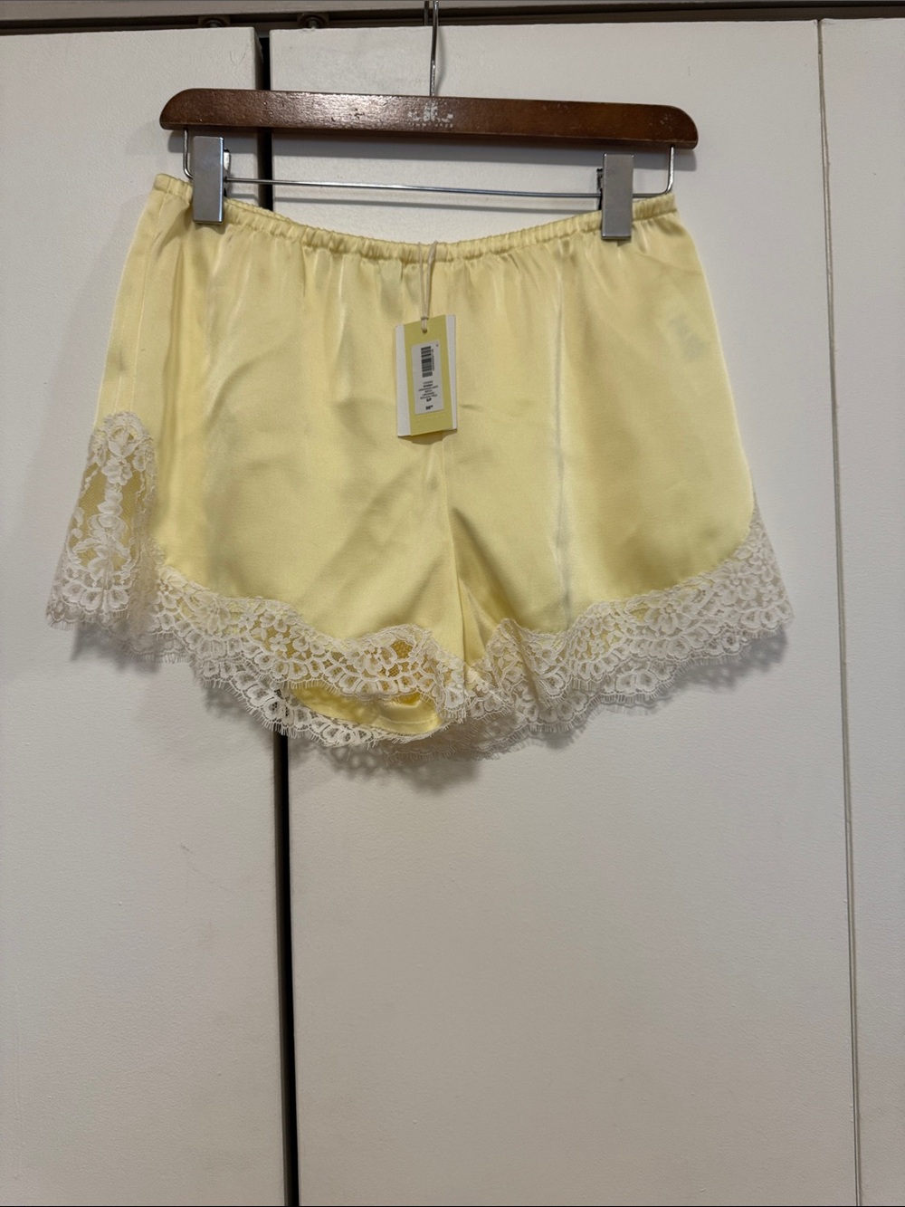 Whimsy Satin Short - Picture 4 of 5
